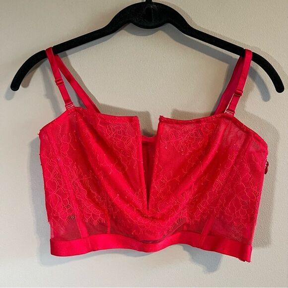 ✨ Victoria’s Secret Red Lace Sexy Unlined Strapless Bra Large - Picture 1 of 10